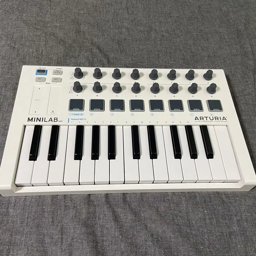 Arturia MiniLab MK2 판매합니다.