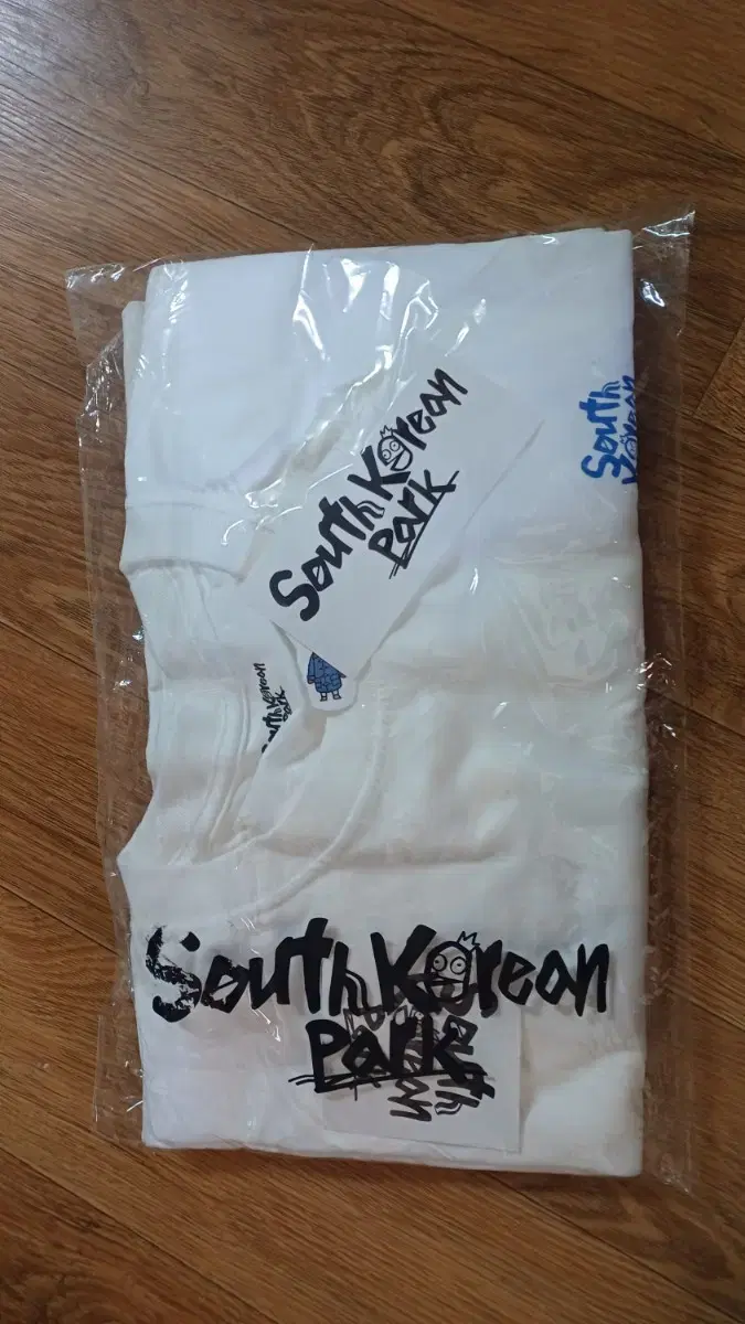 Sakopak Crown_white T-shirt sells