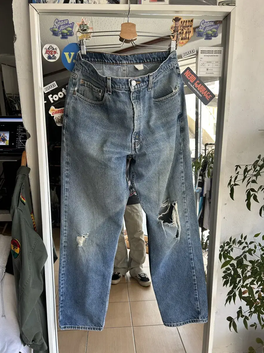 00s Levi's 550 34in