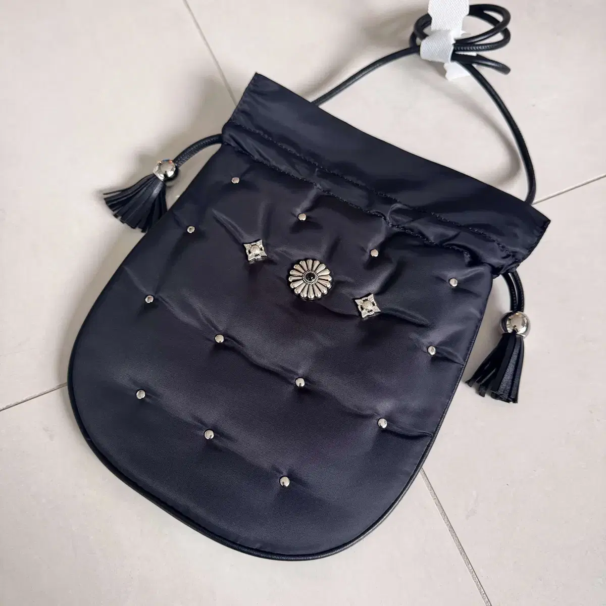 concho shoulder bag 프릭스 컨트롤 콘초 숄더백