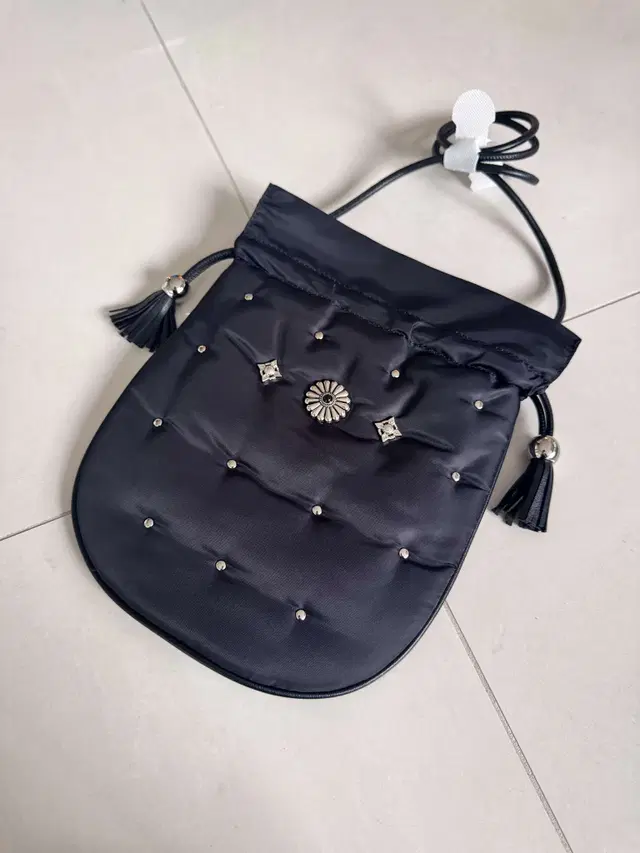 concho shoulder bag 프릭스 컨트롤 콘초 숄더백