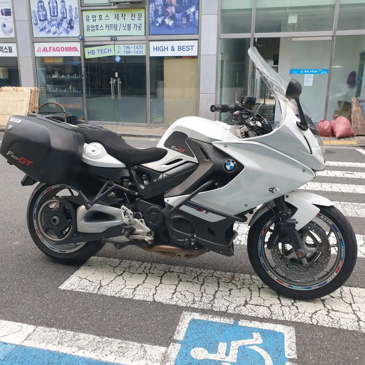 BMW F800GT