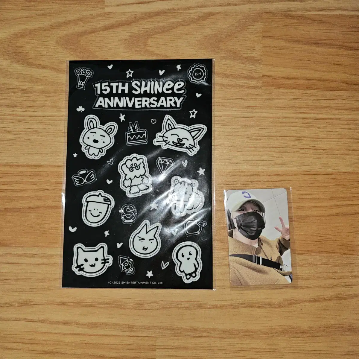 [photocard included]SHINee 15th Anniversary Glow-in-the-Dark Sticker taemin version