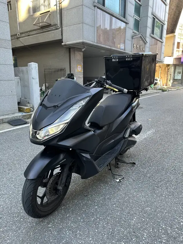 혼다 신형 Pcx 125cc ABS 21년식 상태 좋습니다 급처합니다