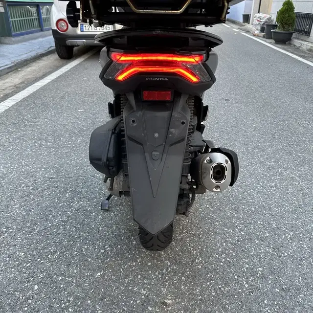 혼다 신형 Pcx 125cc ABS 21년식 상태 좋습니다 급처합니다