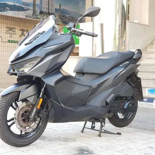 부산 센터판 A급 SYM VSX 125 판매합니다.