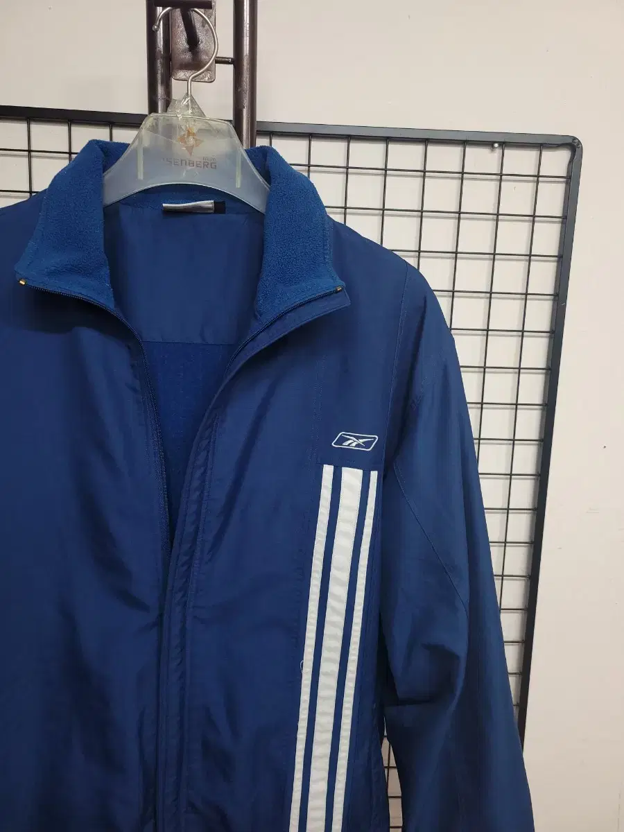 Reebok Windbreaker Jacket Large bloo 110