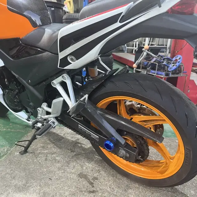 CBR300R