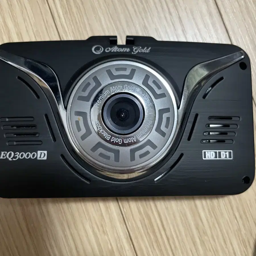 아톰eq3000d 블랙박스 2채널 판매합니다