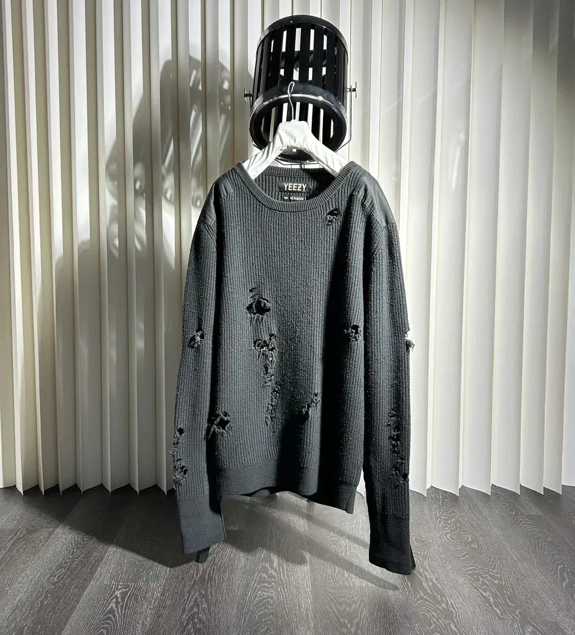 [UTC] E.JI First Edition Destroyed Washed Nylon Patch Knit