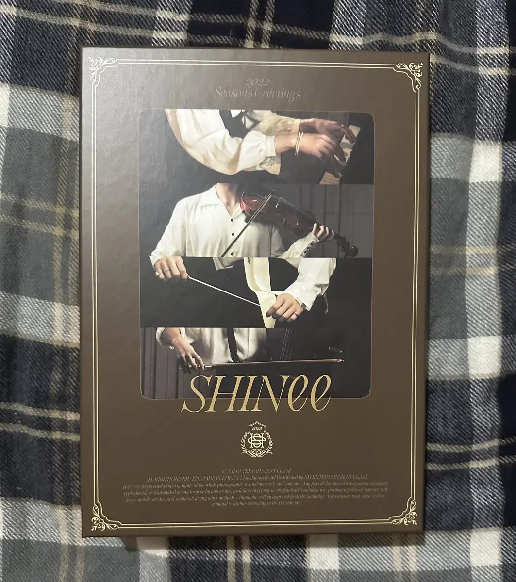 SHINee 2022 season's greetings Full night wts wts~.