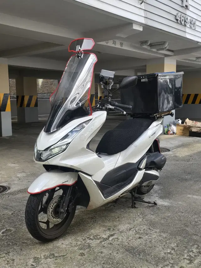 21년식 PCX125 ABS 배달세팅 팝니다.