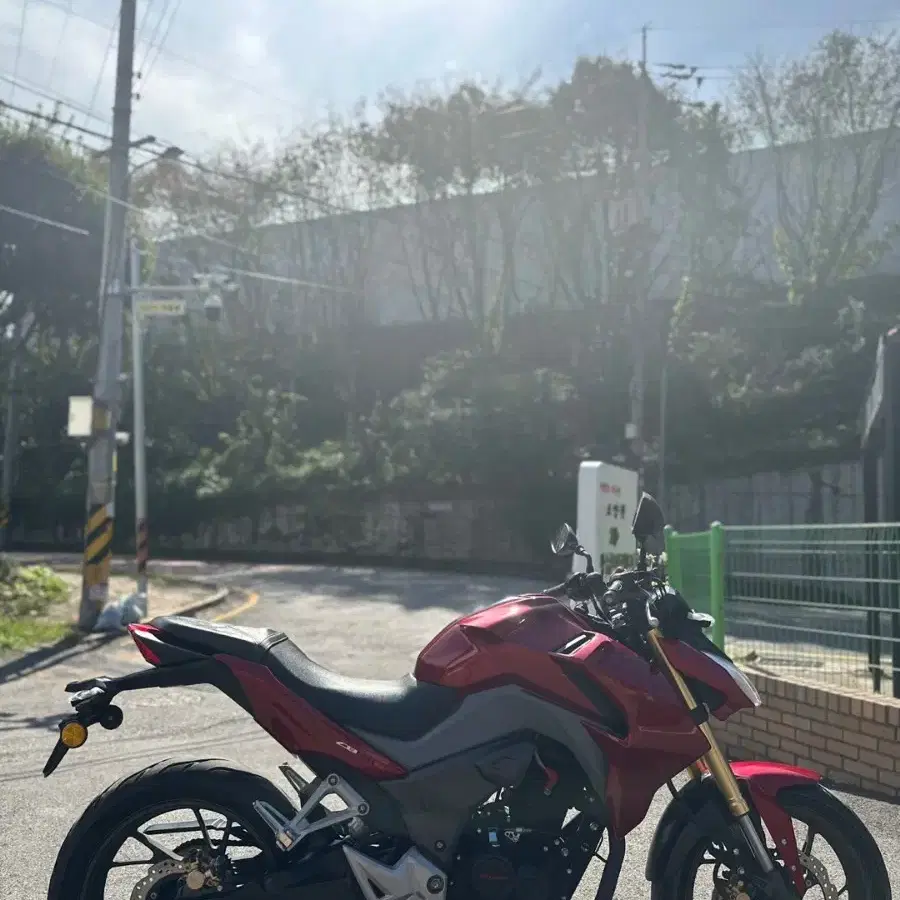 CB190R