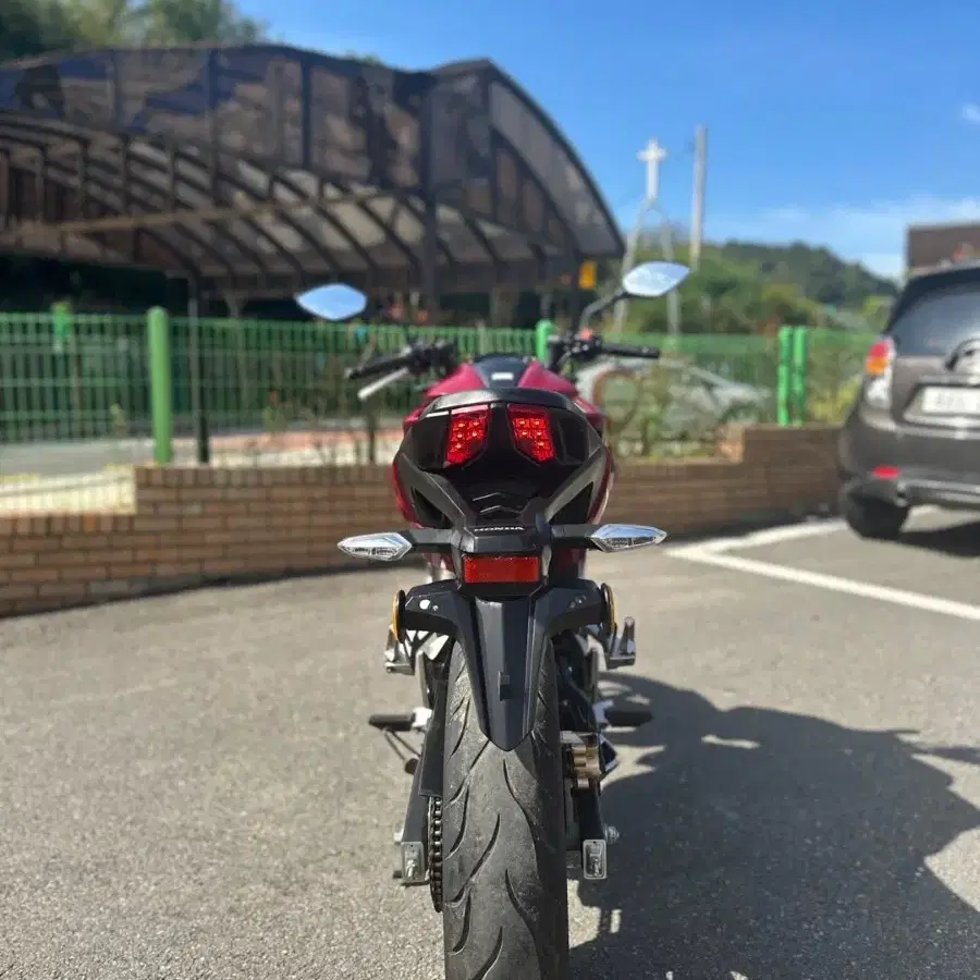 CB190R