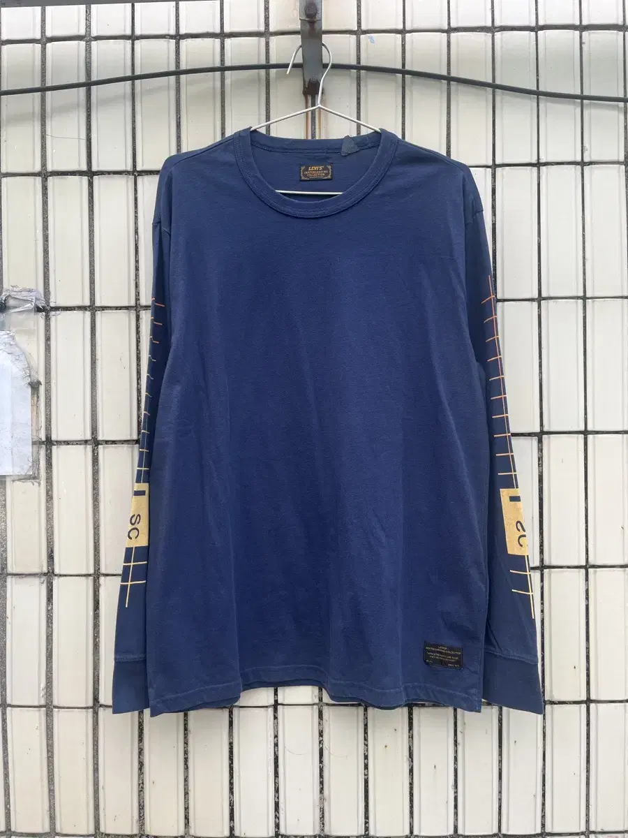 Levis Long Sleeve Navy Levis