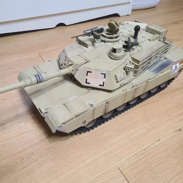 헝롱 M1a2 에이브람스 rc 탱크