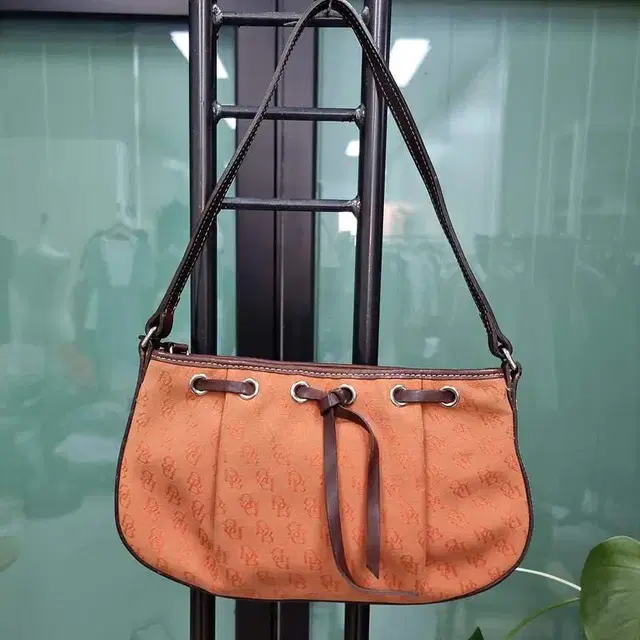 dooney & bourke 두니앤버크 오랜지 브라운 가방