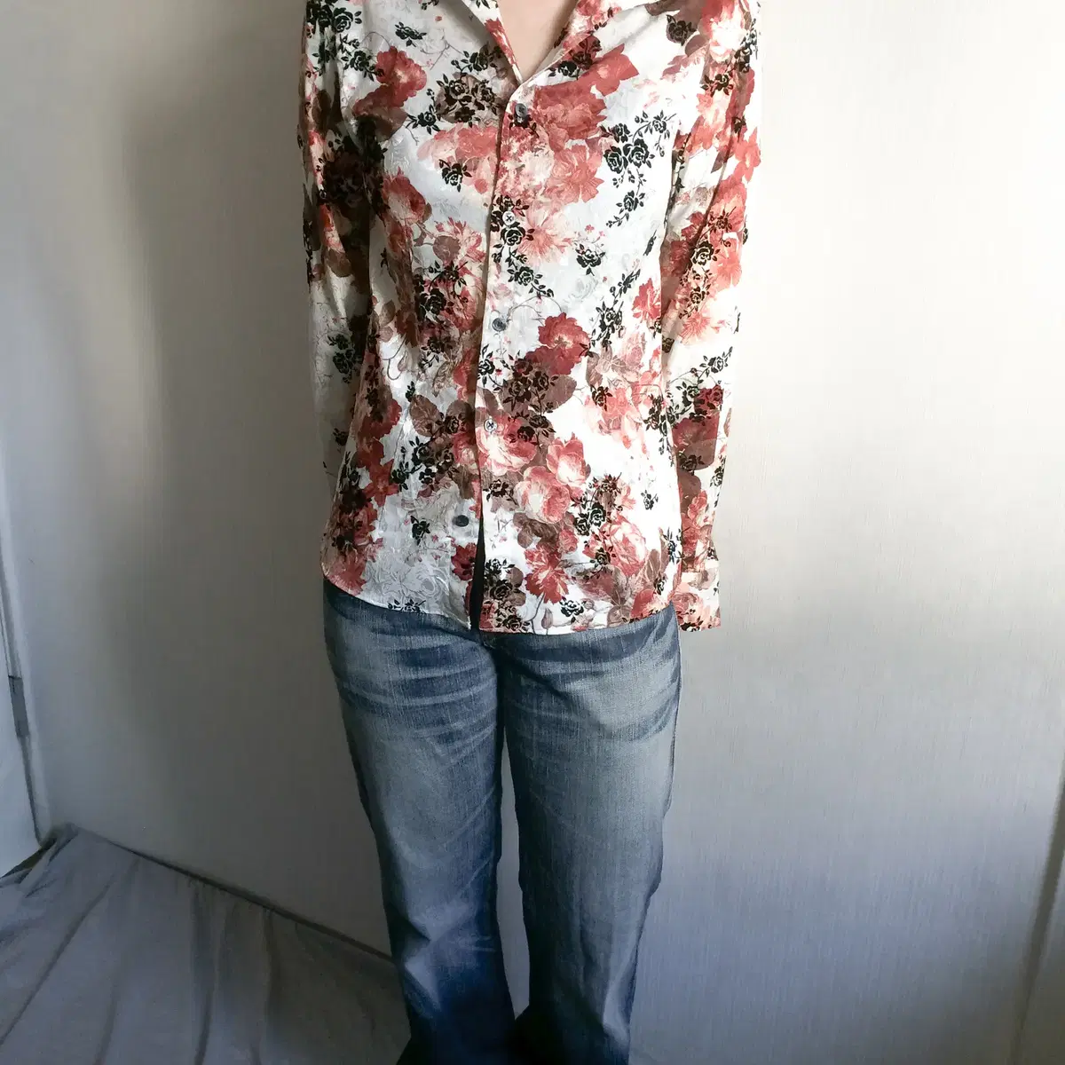 Tornado mart flower pattern shirt