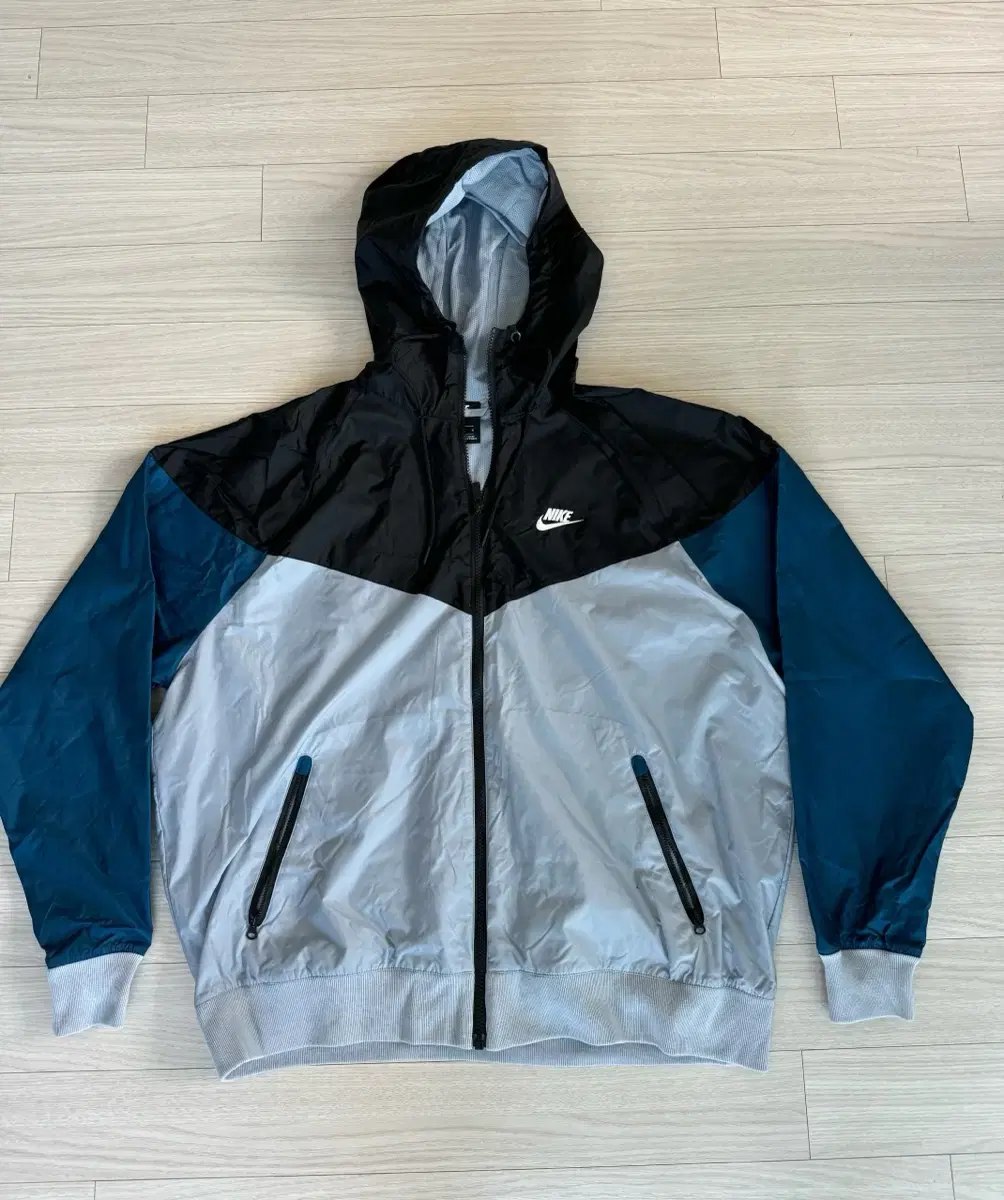 Nike Windrunner Windbreaker Jacket AR2191-464 L