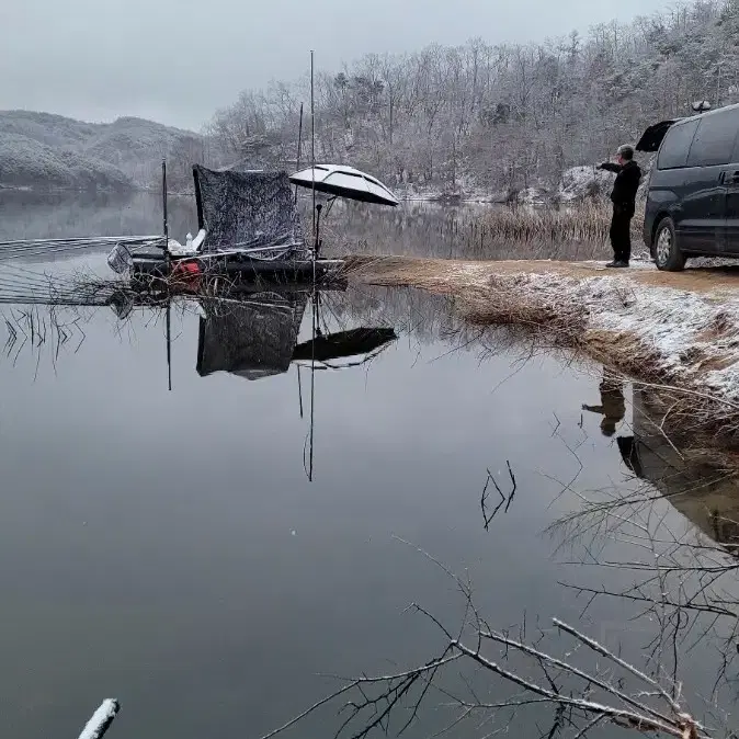 동일 그래잇 좌대2400과 블랙 몬스터 일체450 만원