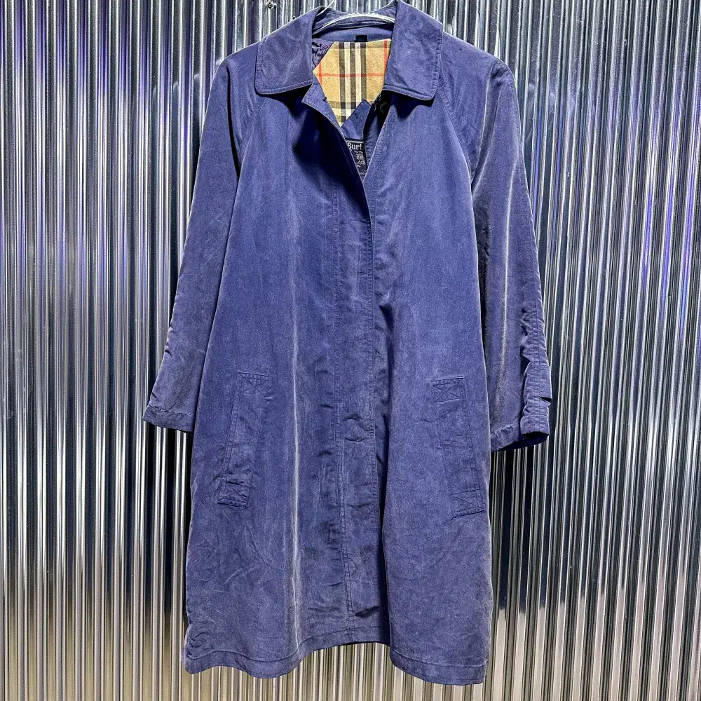 Burberry Aberdeen Trench Coat in Domestic M CD494