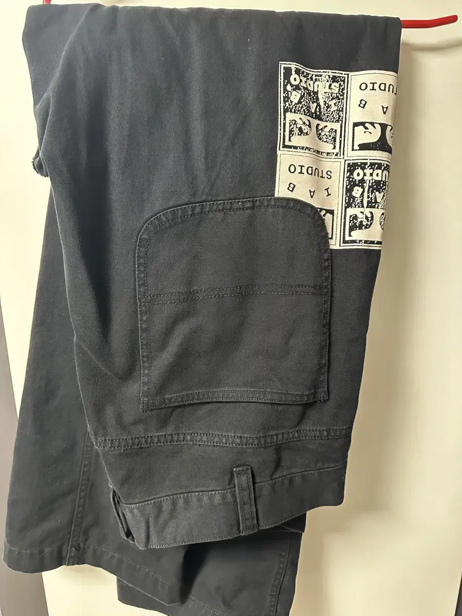 iApps Obey poster Carpenter pants size 34