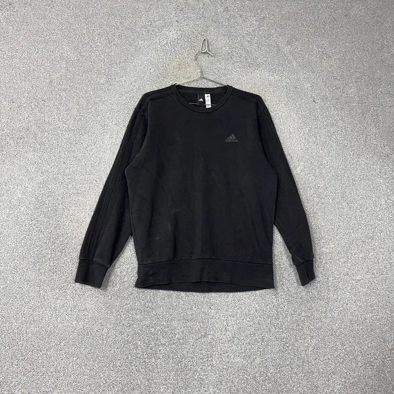 Adidas All Black Logo Sweatshirt 100