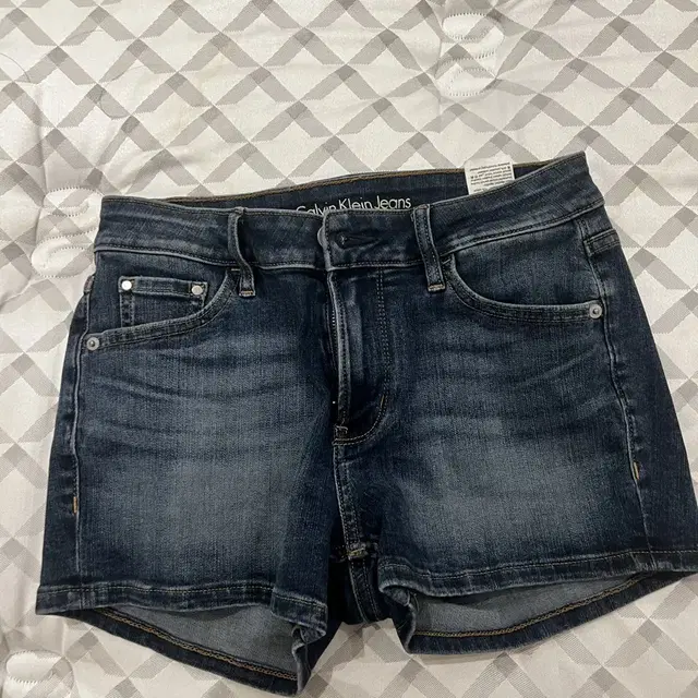 Calvin Klein Jeans W27