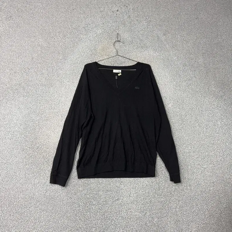 [New arrivals] Lacoste V-neck Men's Black Knit XL