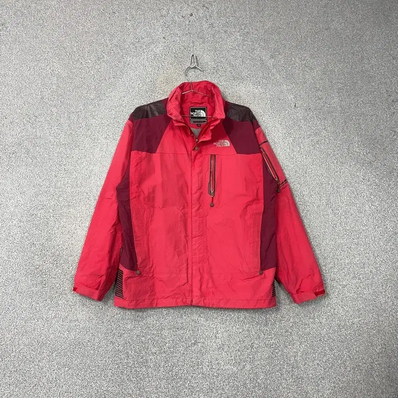 The North Face Gore-Tex Coral Two-Tone Functional Windbreaker L