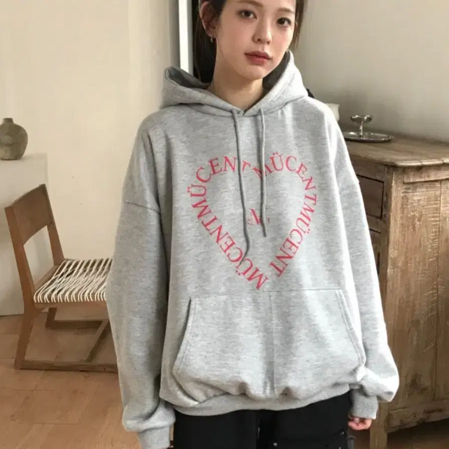 무센트 HEART LETTERING HOOD T  후드티