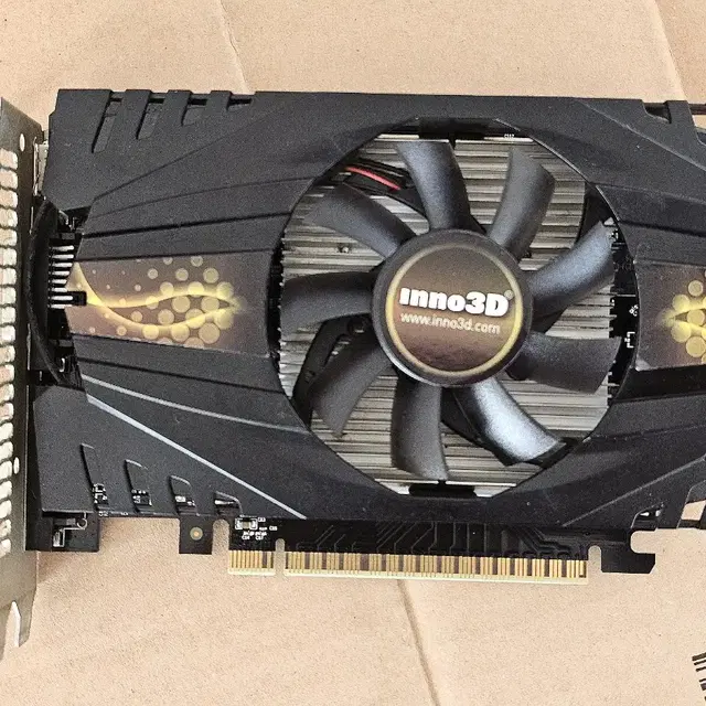 그래픽카드 GTX750ti 1GB 무전원