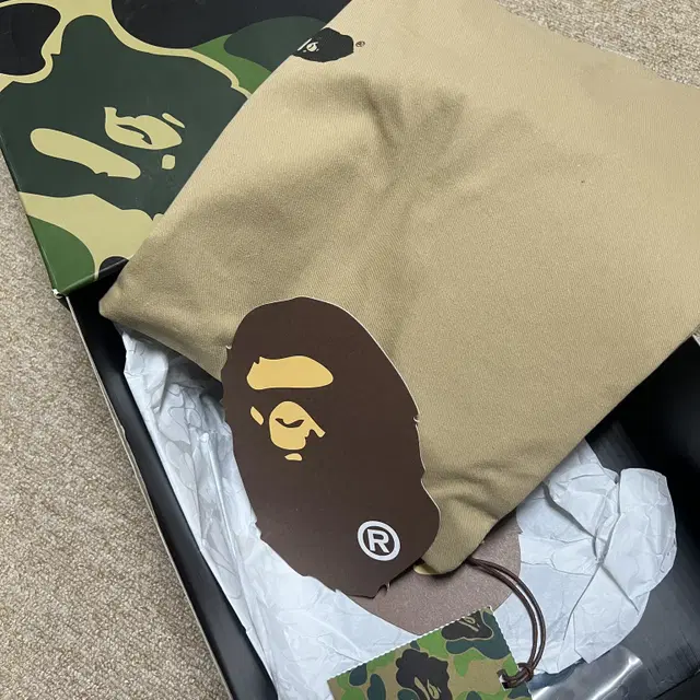 베이프 BAPE 스니커즈 판매 270 새상품