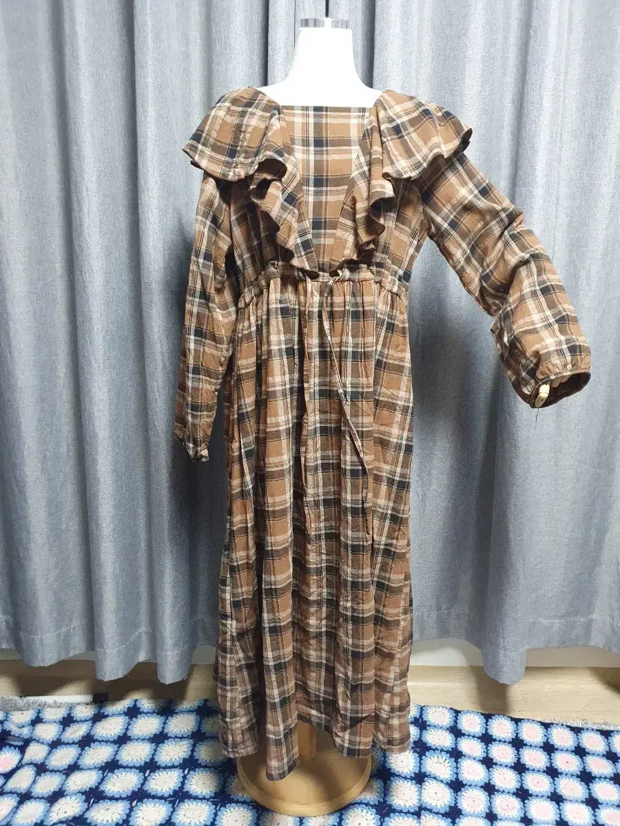 FRILLY CHECK MAXI ONEPIECE