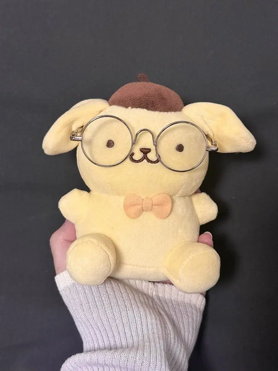 Pompompurin with Glasses