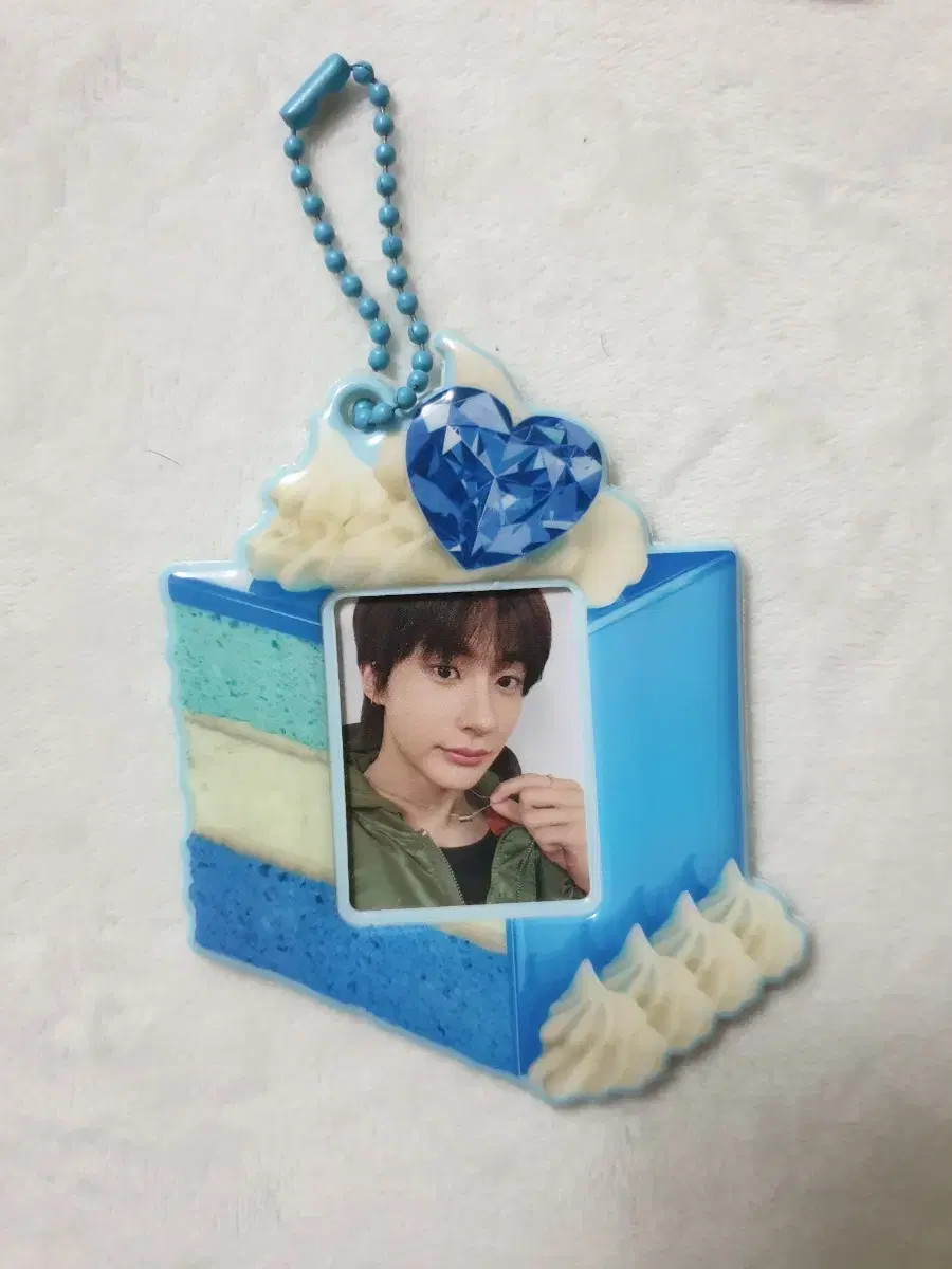 Rize chanyoung birthday md cake holder