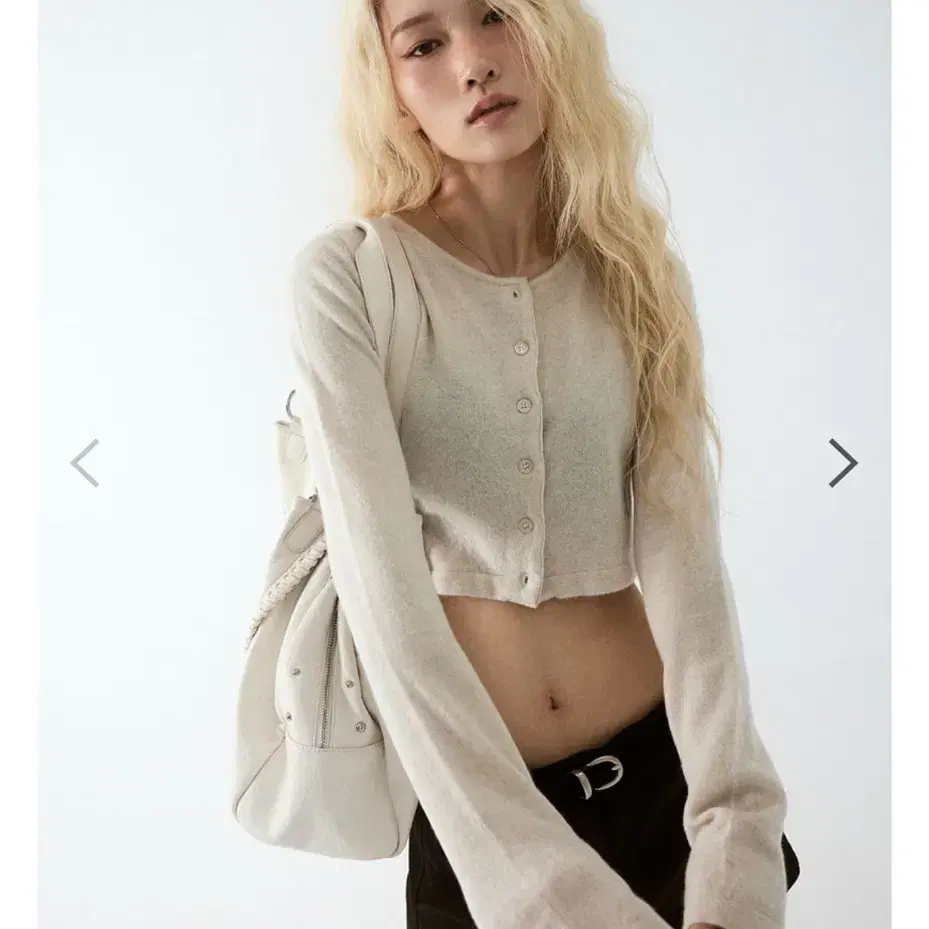 애즈온 REESE WOOL CARDIGAN