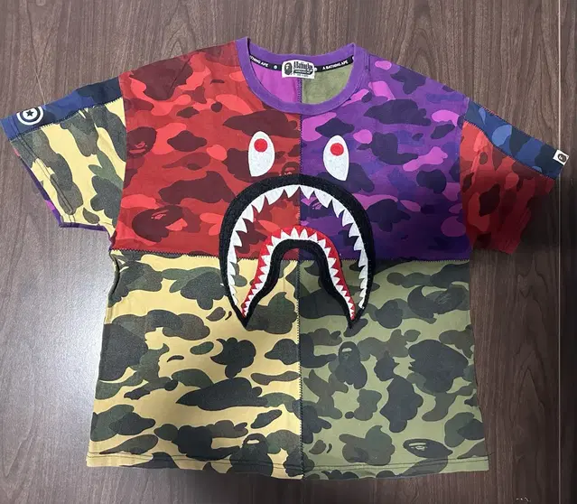 베이프 샤크 반팔 BAPE Mix Camo Shark Crazy Tee