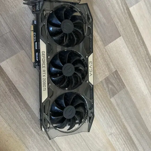 2080ti 으로 2080ti 흰색 찾아요