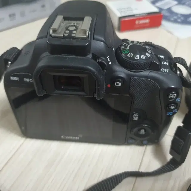 캐논 카메라 EOS 100D 와 40mm 단렌즈 세트