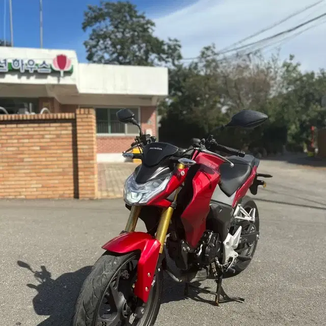 CB190R