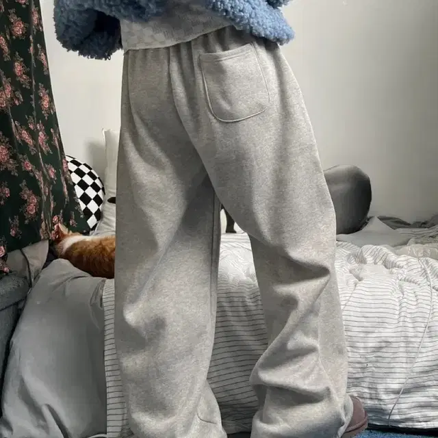 오피엠 cotton balloon wide sweat pants 트레이닝