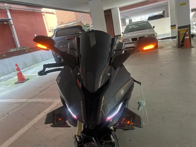 BMW s1000rr 20년식 구변완 바접입니다