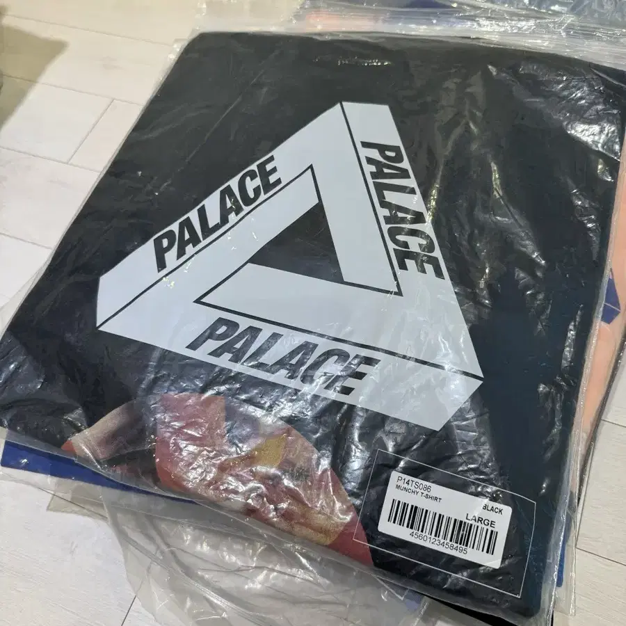 PALACE MUNCHY T-SHIRT