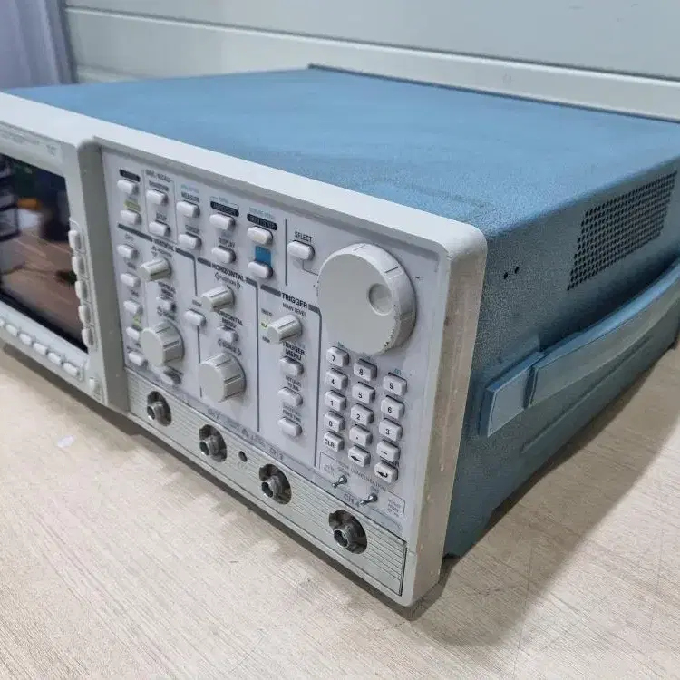 Tektronix TDS 744A 4CH 500MHz 오실로스코프