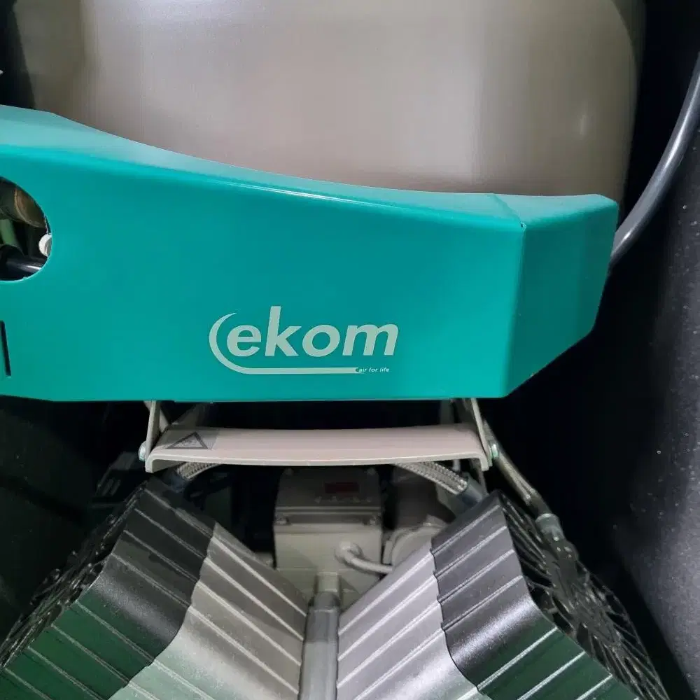 EKOM AIR Compressor DK50 2V 이동식 오일프리압축기