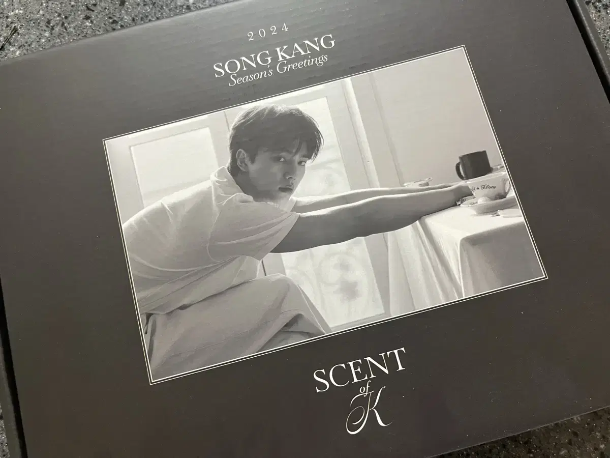 Song Kang 2024 season's greetings sells