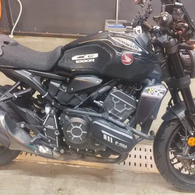 혼다cb1000r  블랙에디션2022년