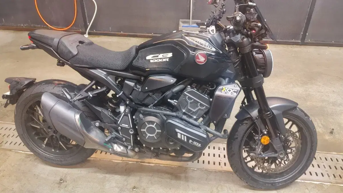 혼다cb1000r  블랙에디션2022년