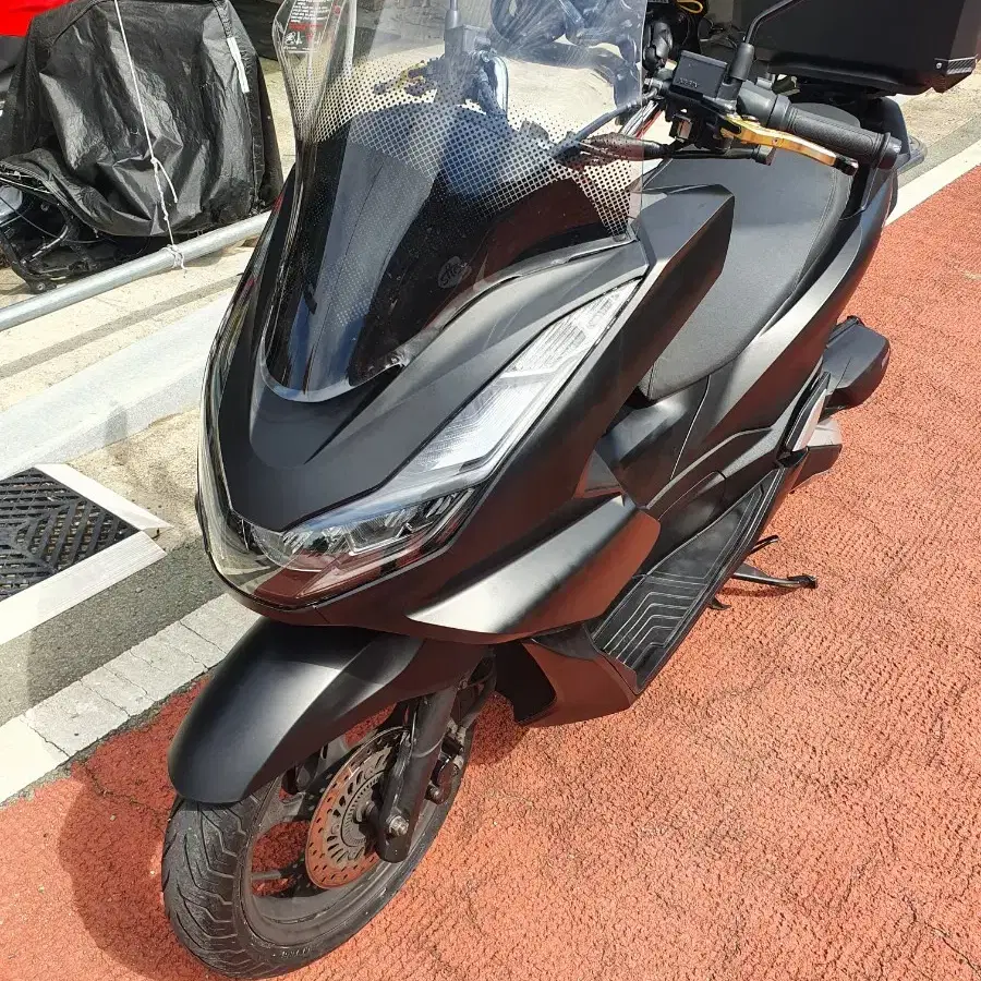 PCX  ABS 21년식 팝니다